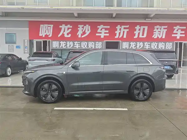 Li Auto L6 2025
