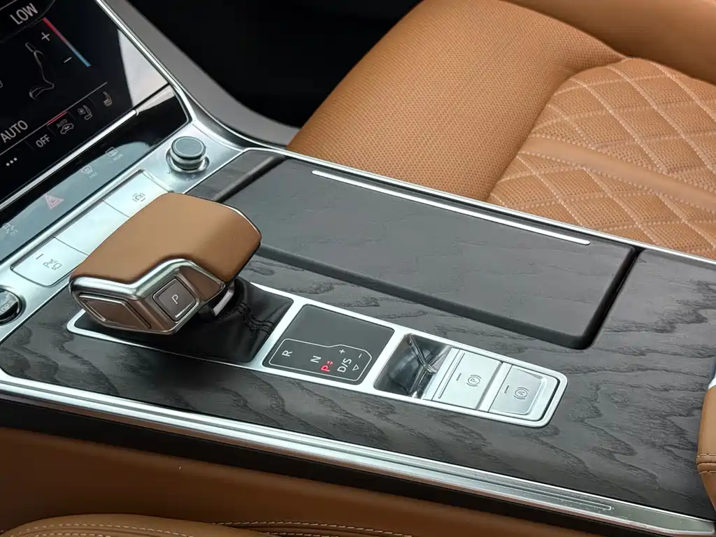 Audi A6L 2023 — фото 18