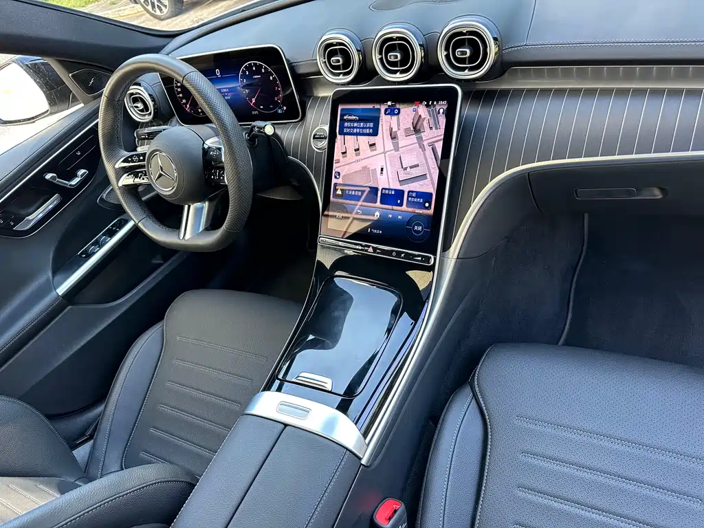 Mercedes-Benz C-Class 2024 — фото 21