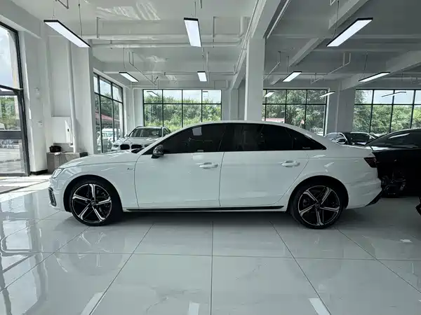Audi A4L 2024