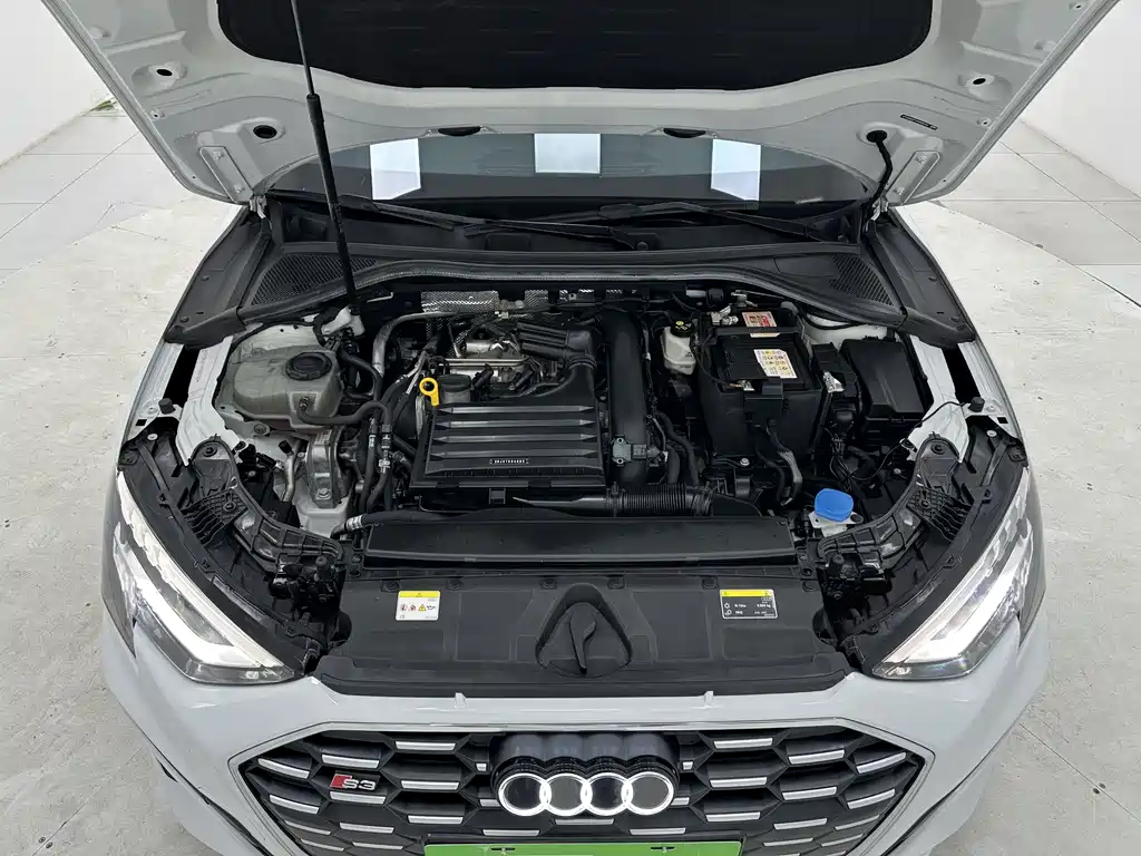 Audi A3 2023 — фото 18