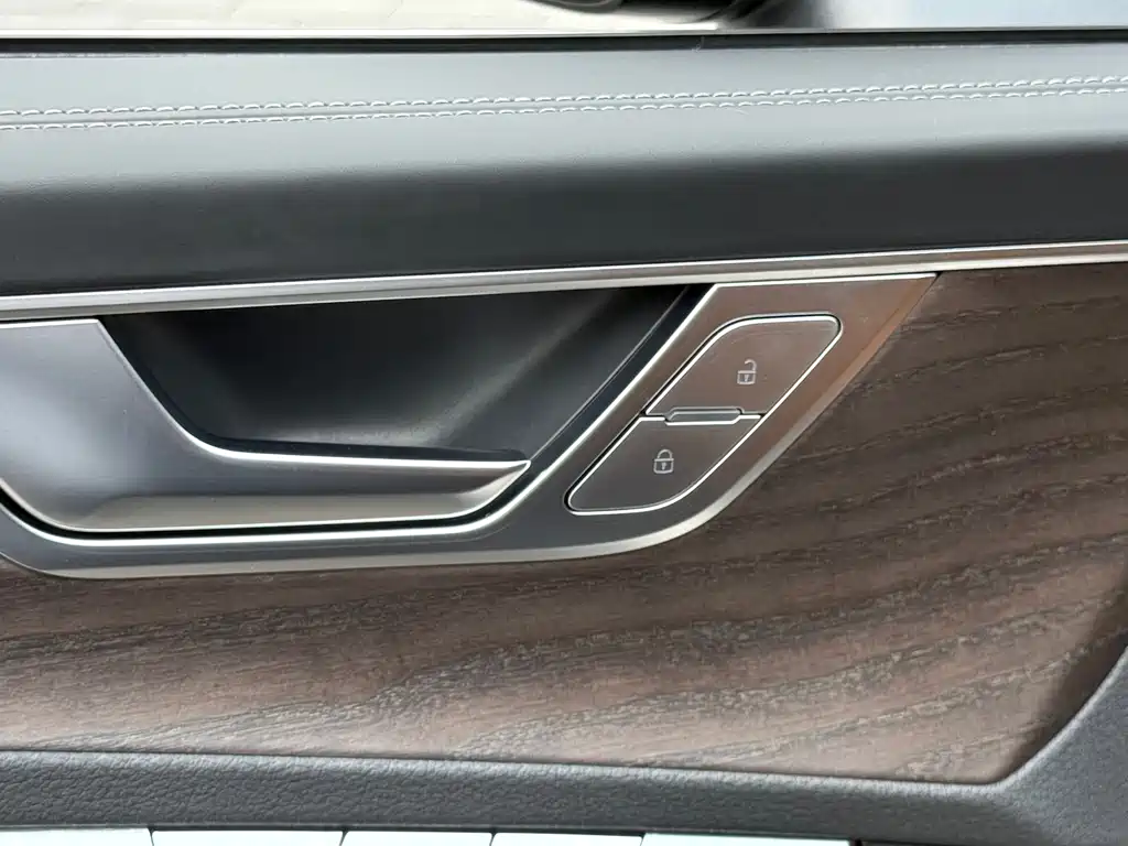Audi A6L 2023 — фото 13