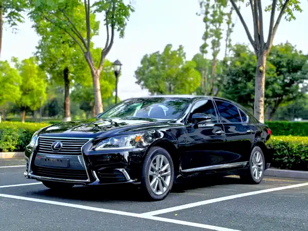 Lexus LS 2013