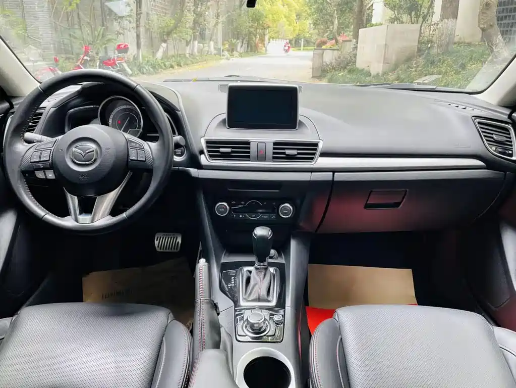 Mazda 3 Axela 2015 — фото 14