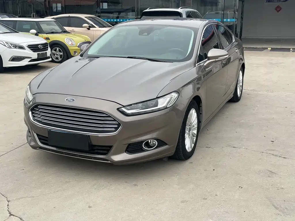 Ford Mondeo 2013 — фото 1