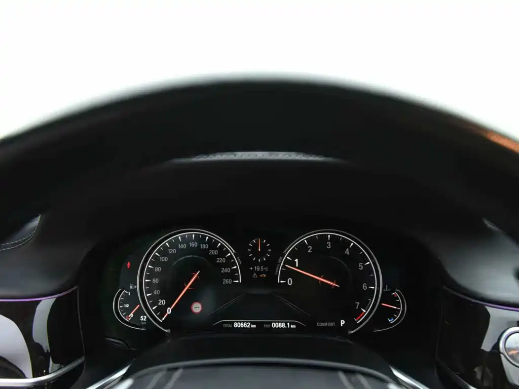 BMW 7 Series 2016 — фото 16