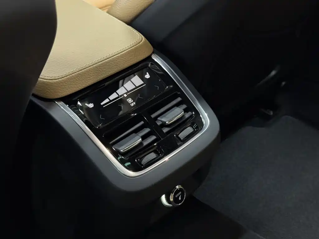Volvo V90 2017 — фото 12