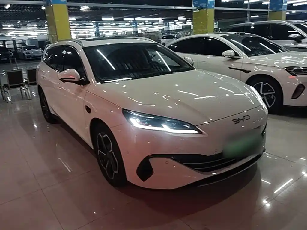 BYD Seal 06 DM-i Wagon 2026 — фото 4