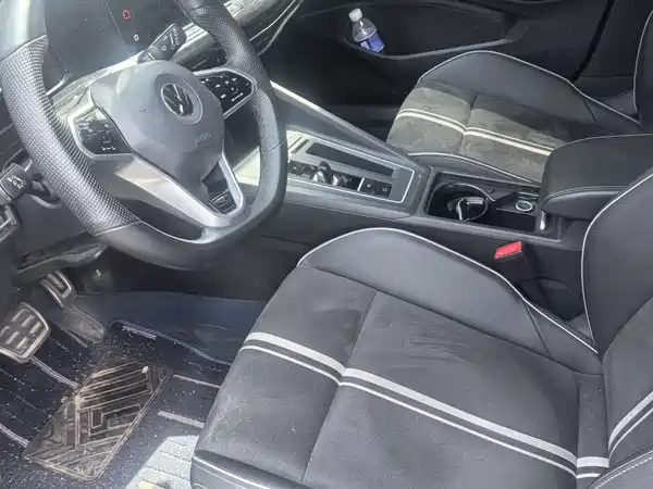 Volkswagen Golf 2022