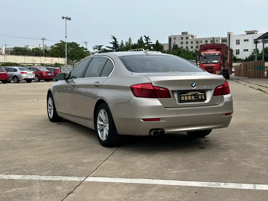 BMW 5 Series 2014 — фото 11