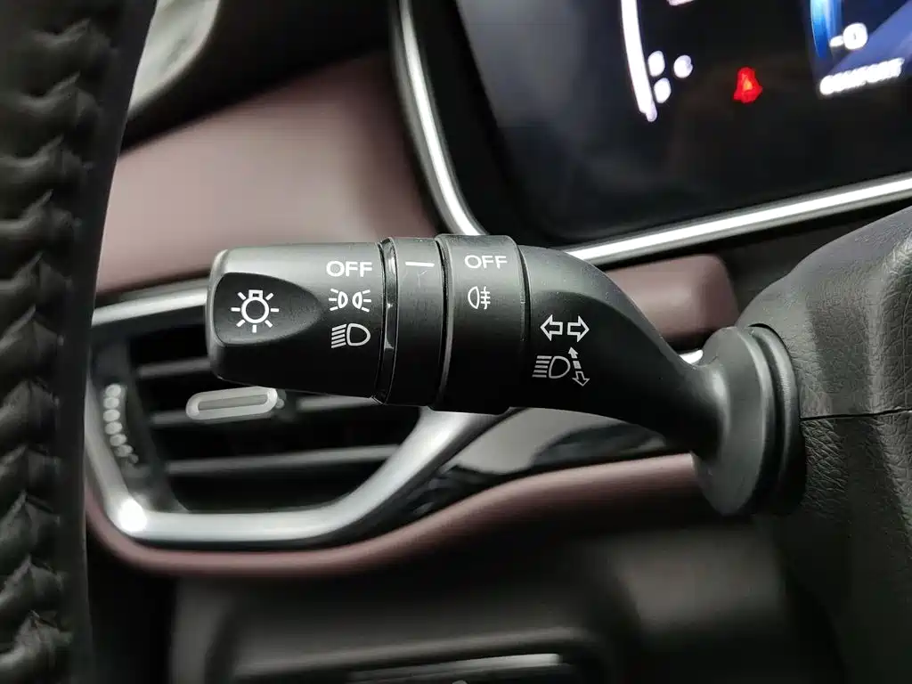 GAC Trumpchi M6 2024 — фото 21