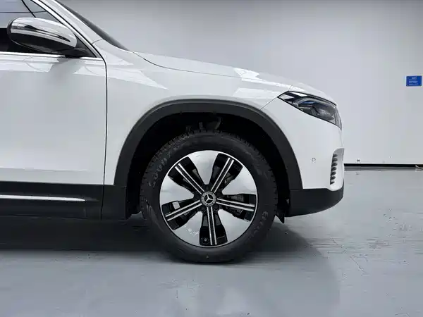 Mercedes-Benz EQB 2023
