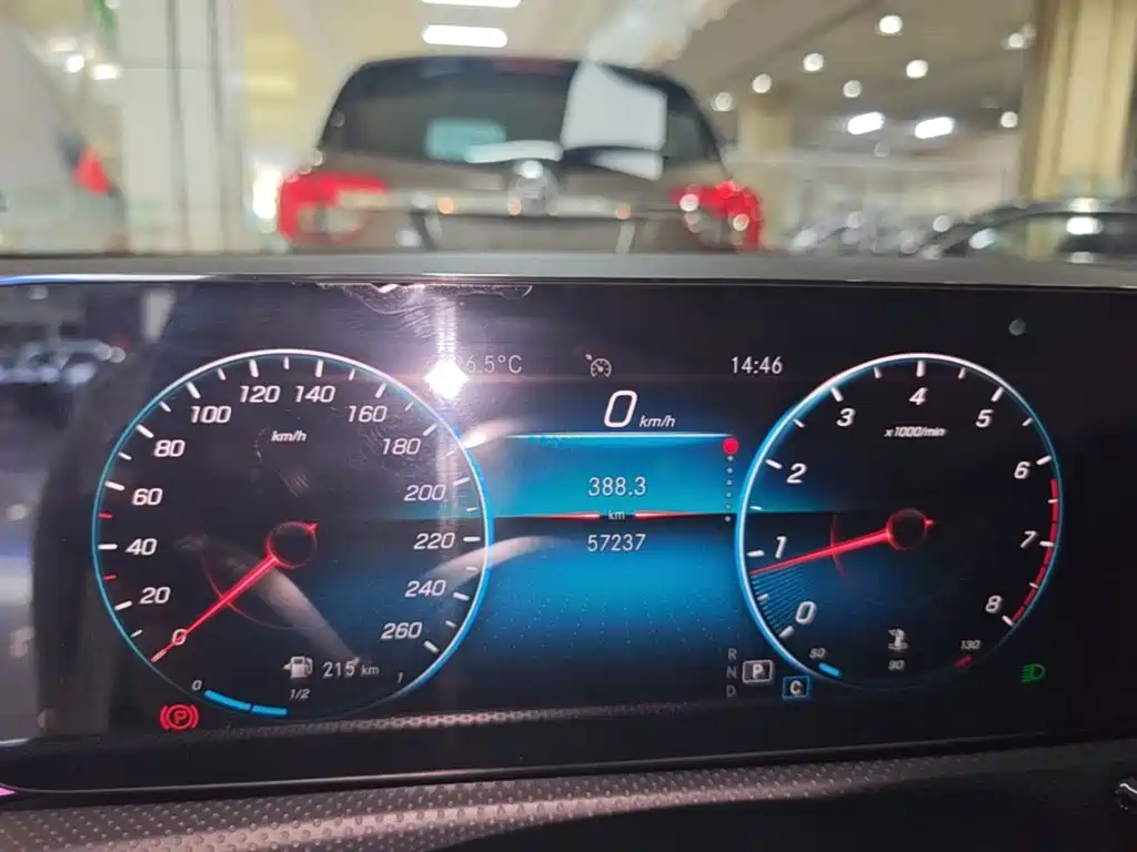 Mercedes-Benz A-Class 2020 — фото 12