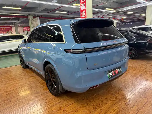 Li Auto L8 2023