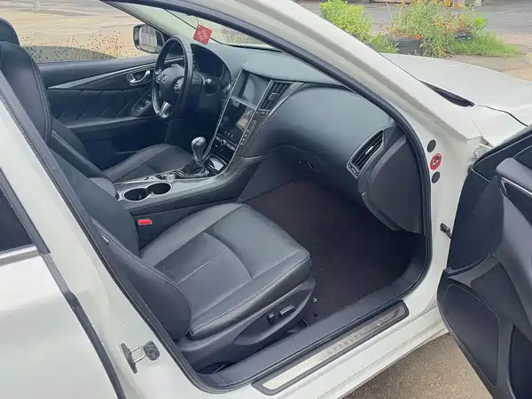 Infiniti Q50 2014