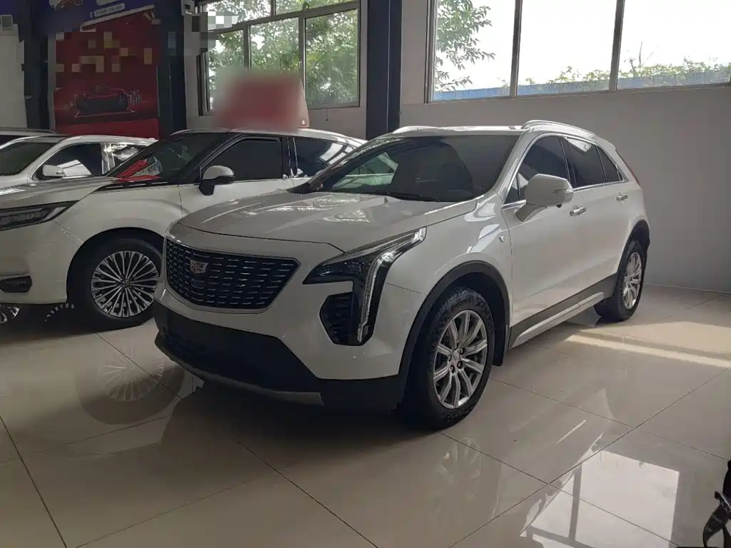 Cadillac XT4 2021 — фото 1
