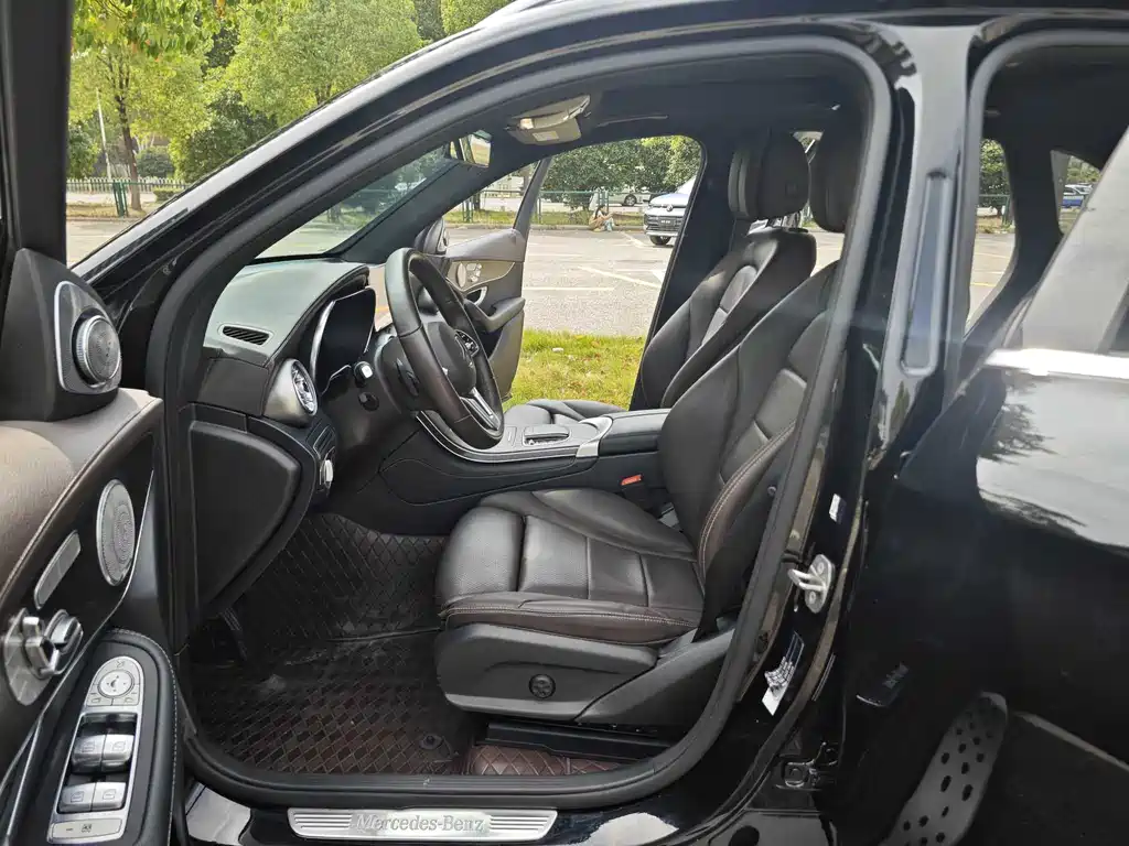 Mercedes-Benz GLC 2021