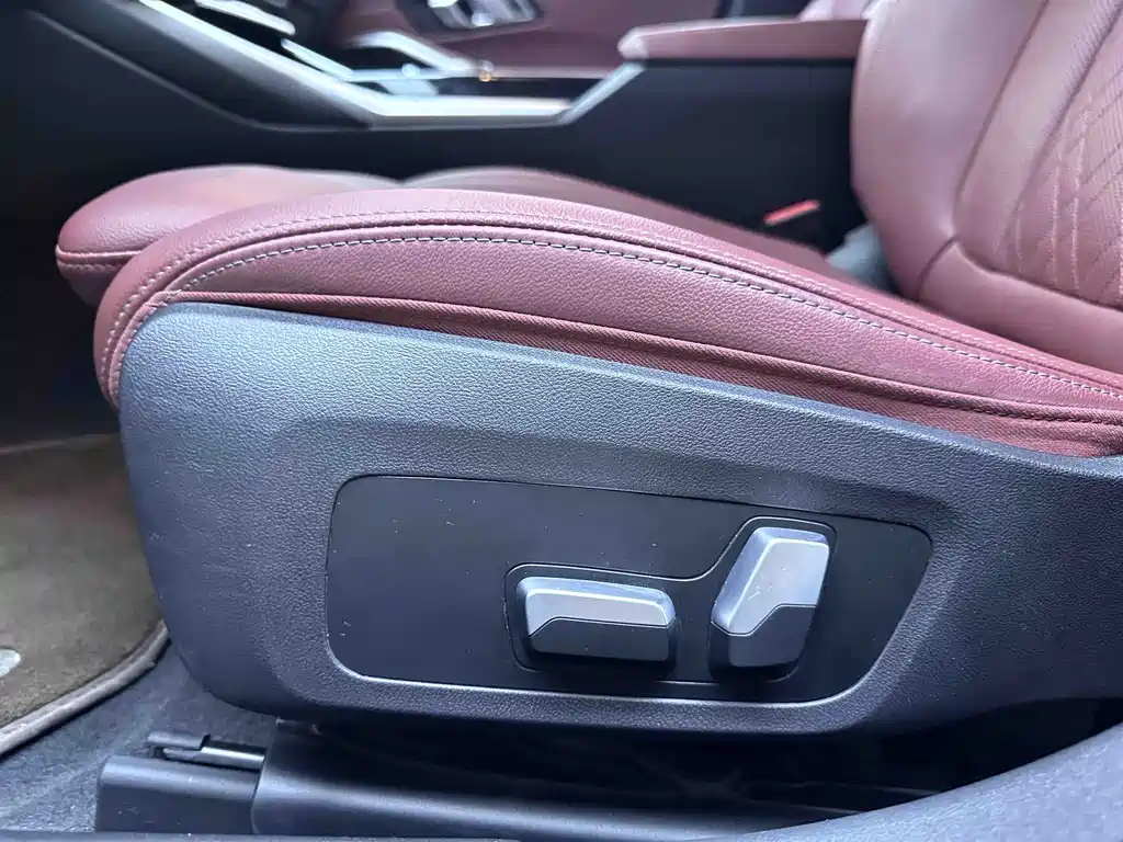 BMW 3 Series 2023 — фото 17