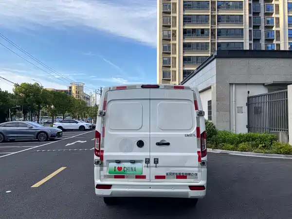 Dongfeng Yufeng EM27 2024