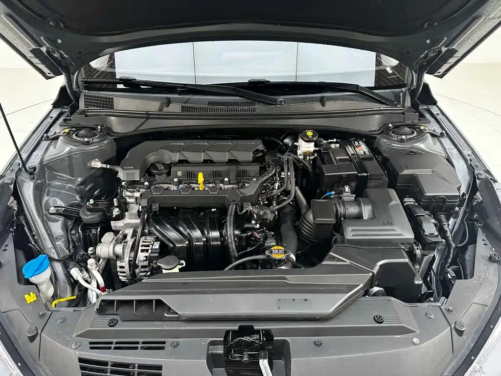 Hyundai Elantra 2023 — фото 25