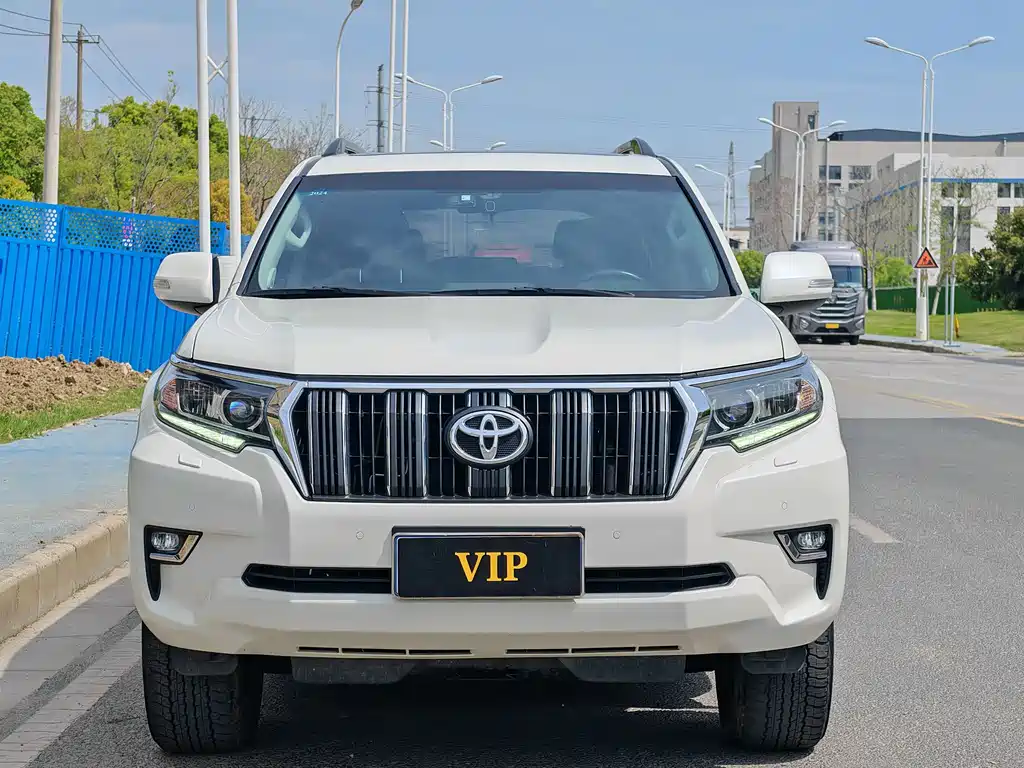 Toyota Prado 2018 — фото 2