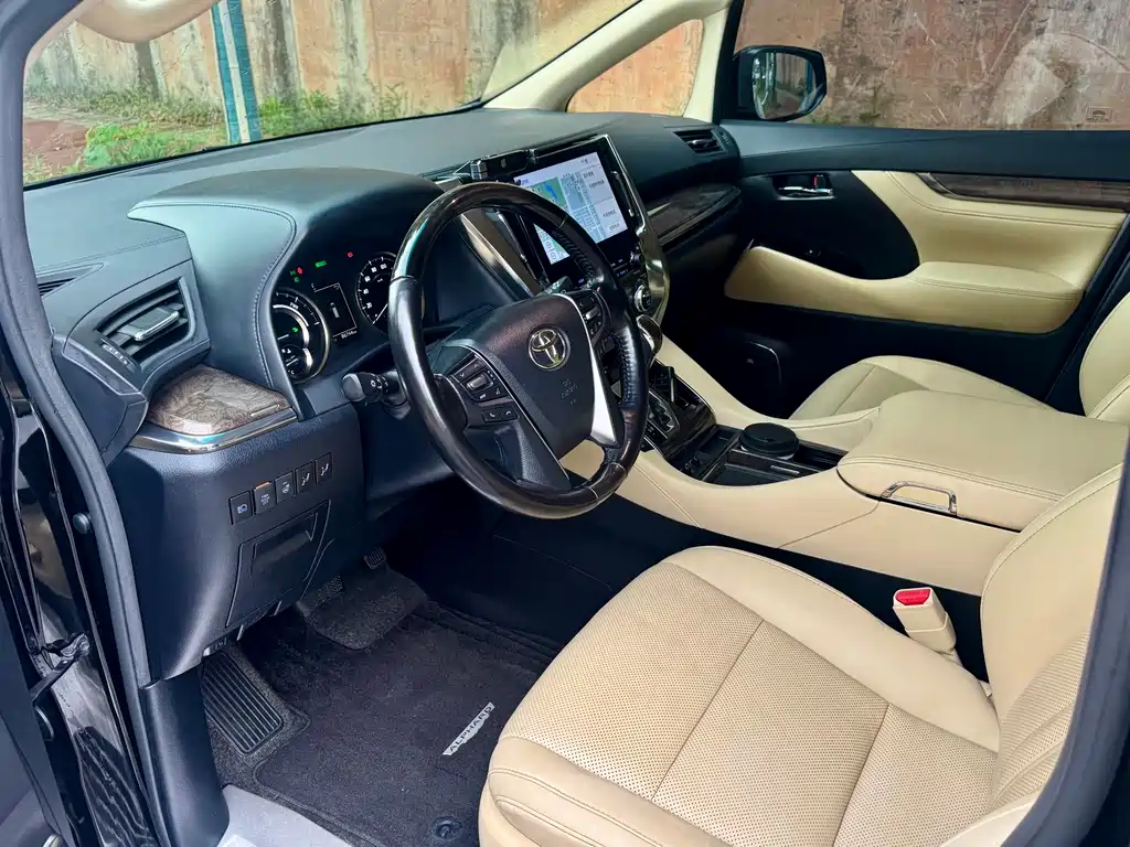 Toyota Alphard 2020 — фото 6