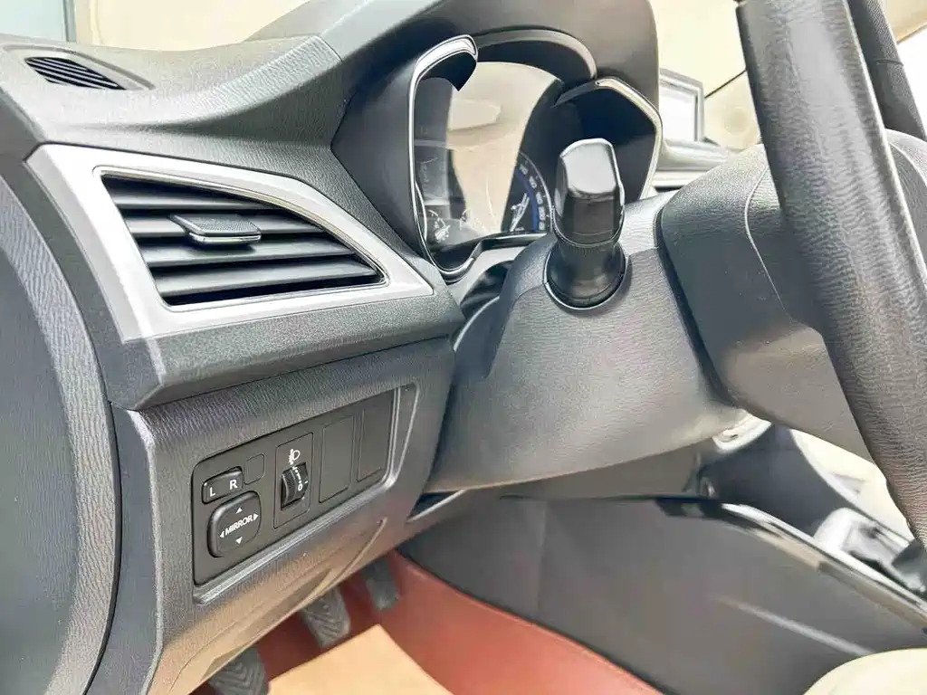 Changan V7 2018 — фото 10