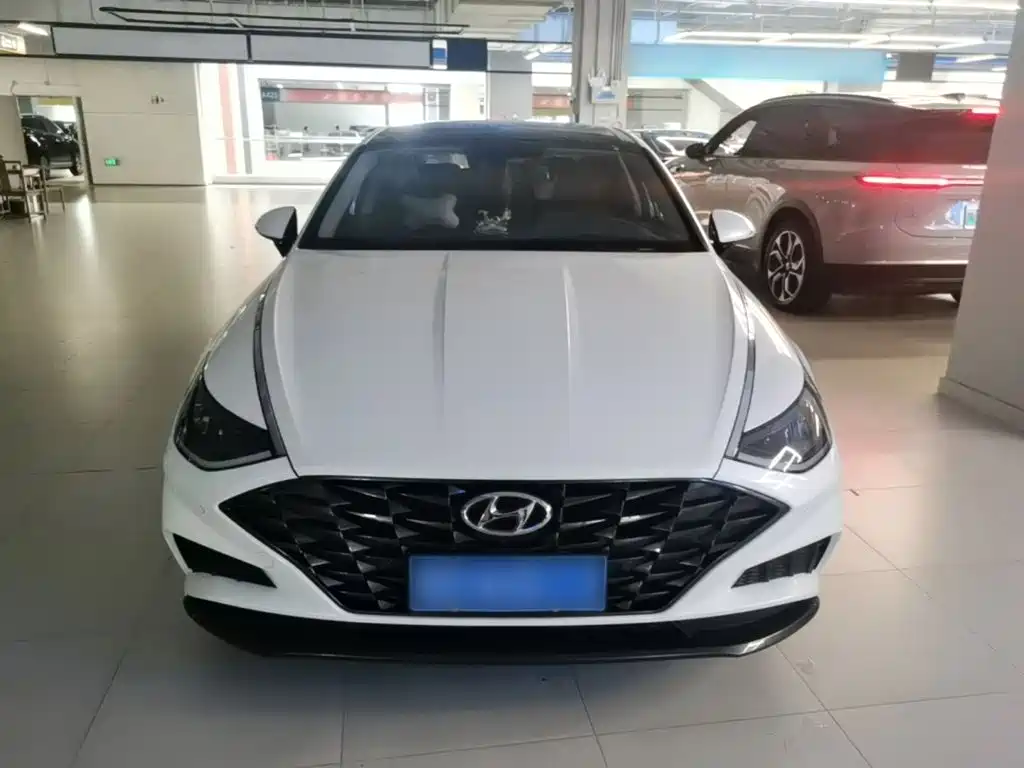 Hyundai Sonata 2022 — фото 3
