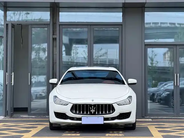 Maserati Ghibli 2022