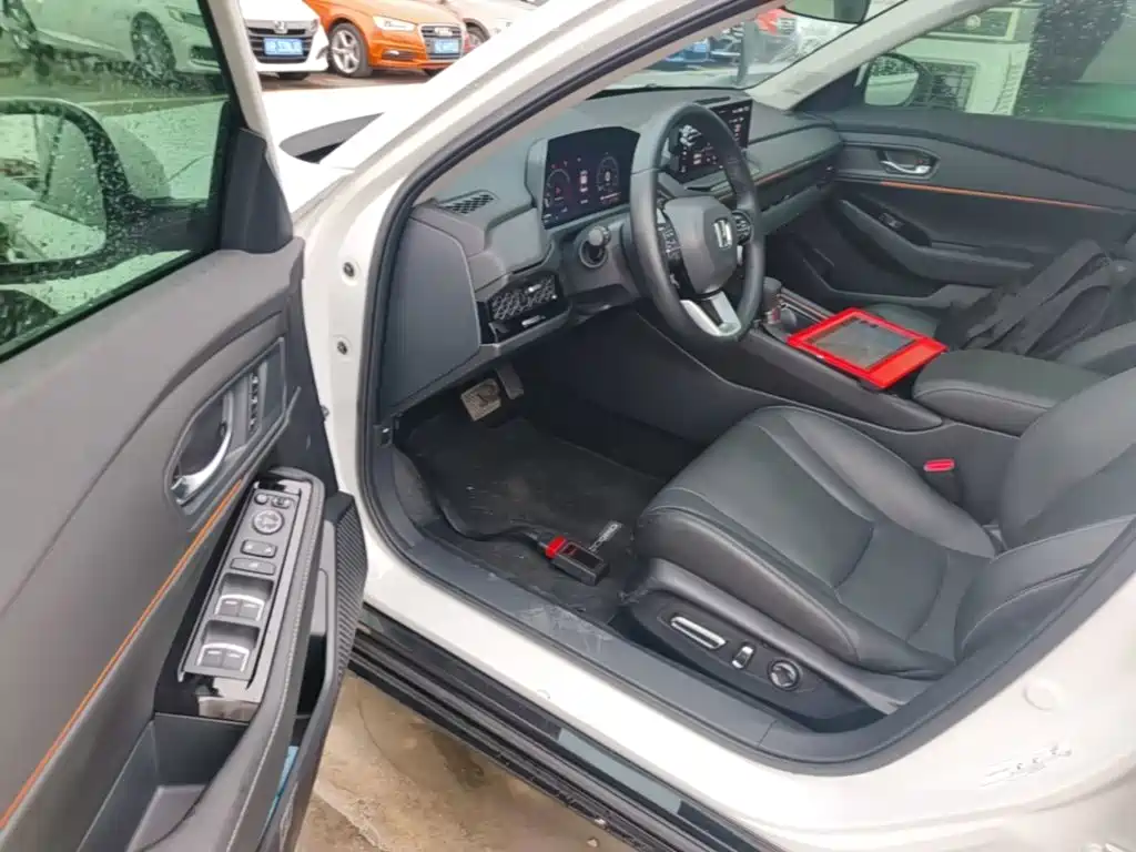 Honda Accord 2023 — фото 16