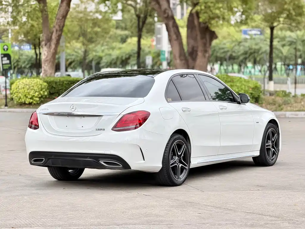 Mercedes-Benz C-Class 2022