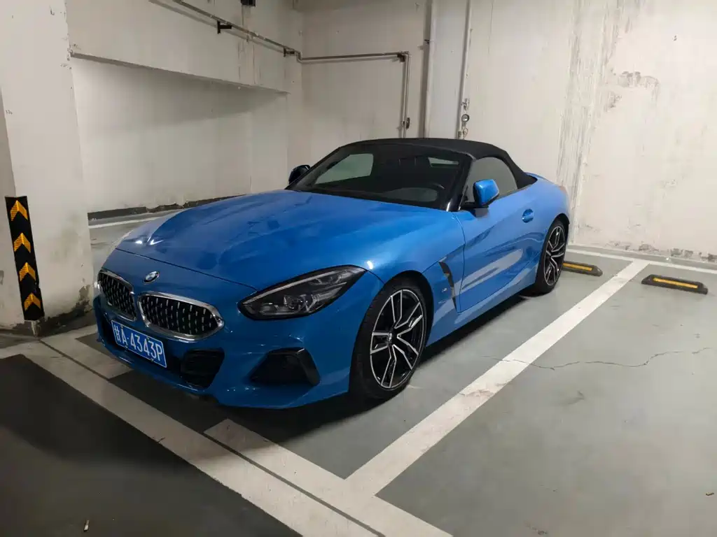BMW Z4 2023 — фото 1