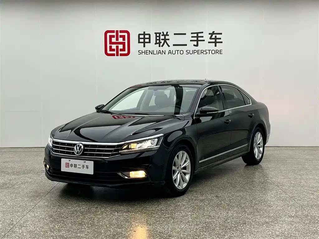 Volkswagen Passat 2018 — фото 1