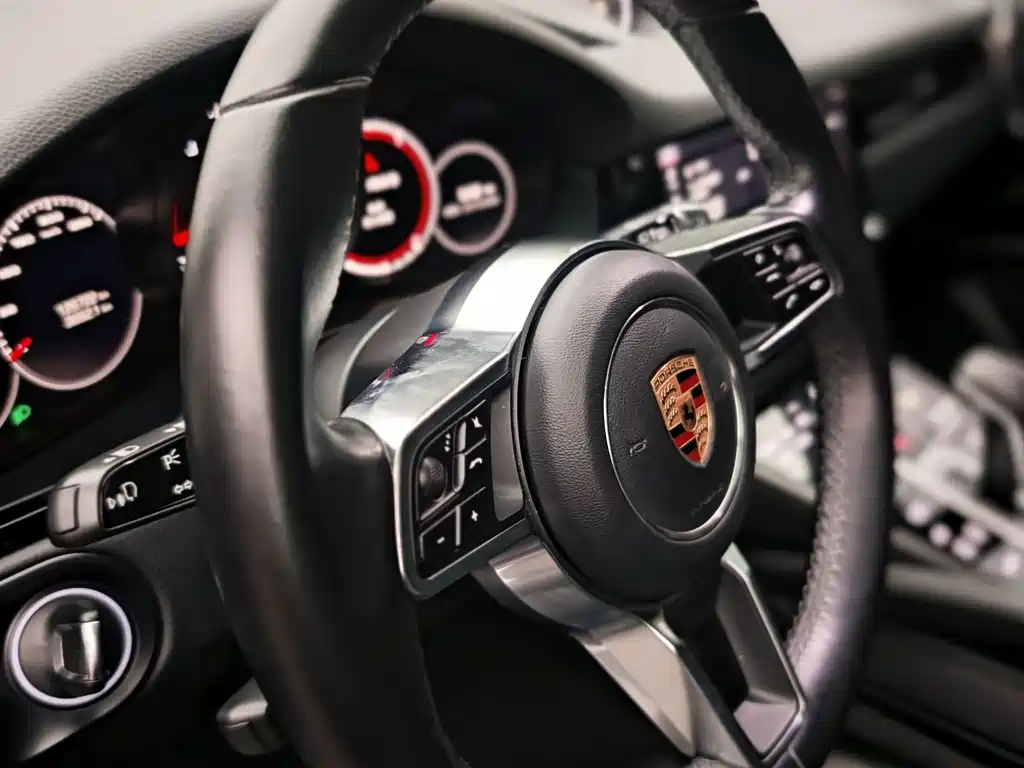Porsche Cayenne 2018 — фото 17