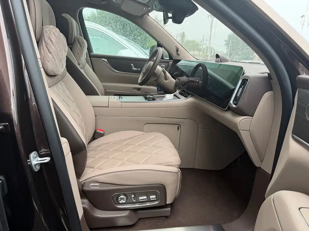 AITO M9 2026 — фото 10