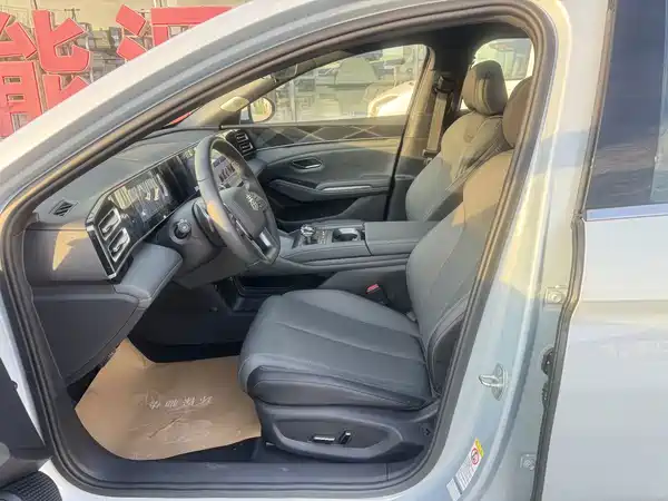 BYD Qin L 2025