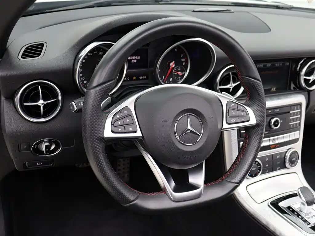 Mercedes-Benz SLC 2017 — фото 10