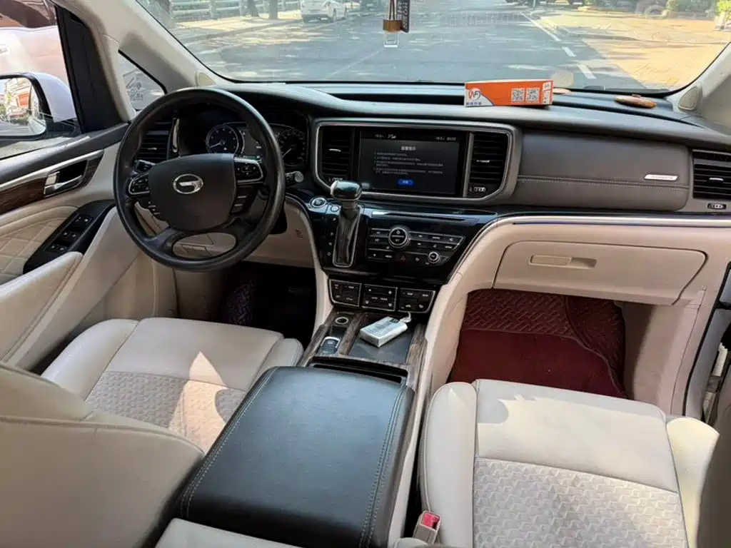 GAC Trumpchi M8 2018 — фото 4