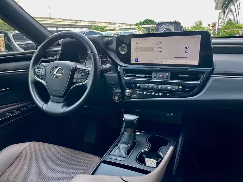 Lexus ES 2023 — фото 12