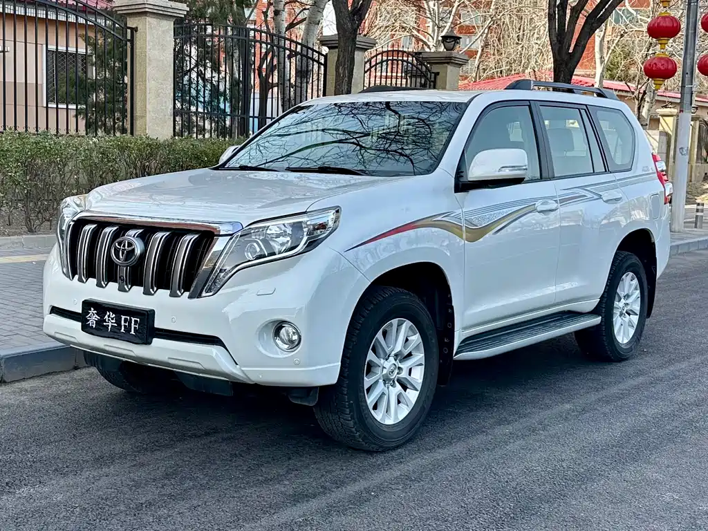 Toyota Prado 2017 — фото 1