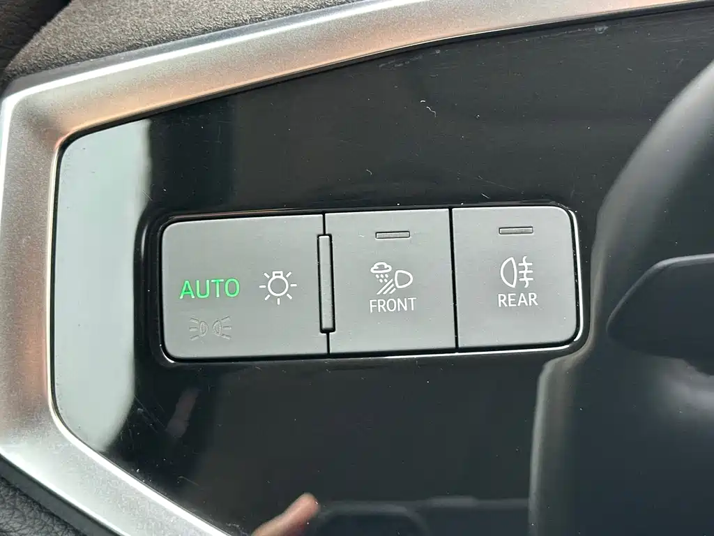 Audi Q3 2021 — фото 17