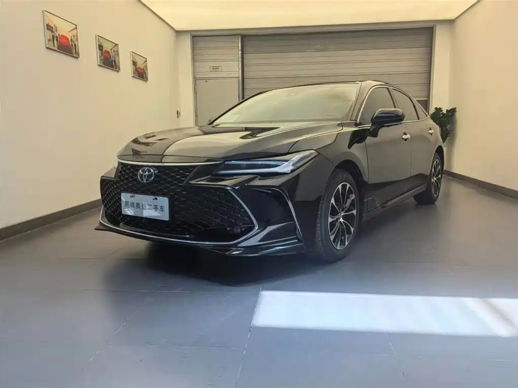Toyota Avalon 2022 — фото 1