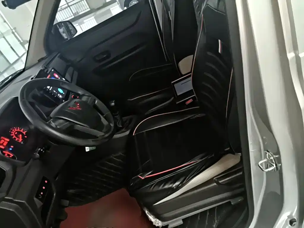 Wuling Hongguang V 2024 — фото 15