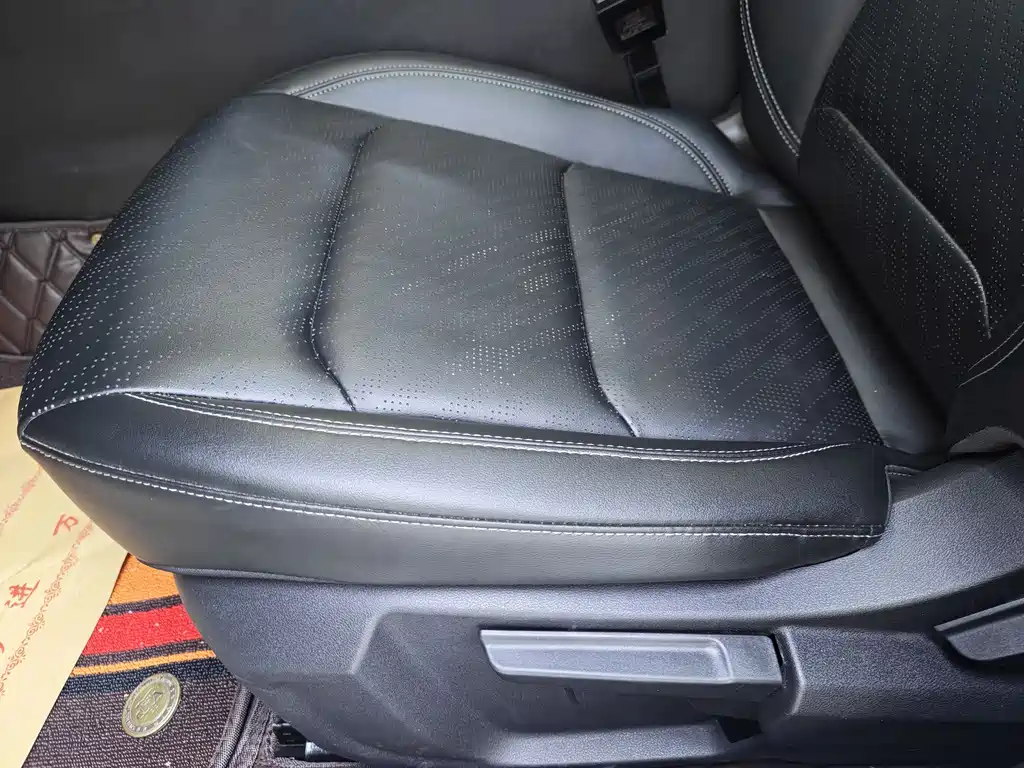 Geely Emgrand 2023