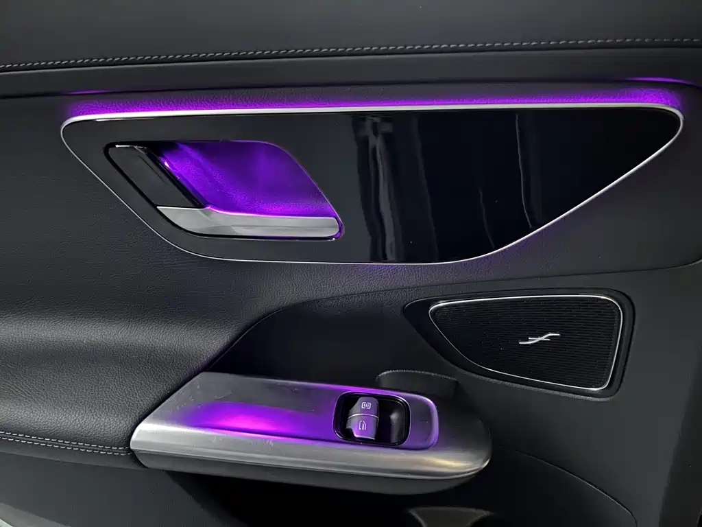 Mercedes-Benz C-Class 2024 — фото 14