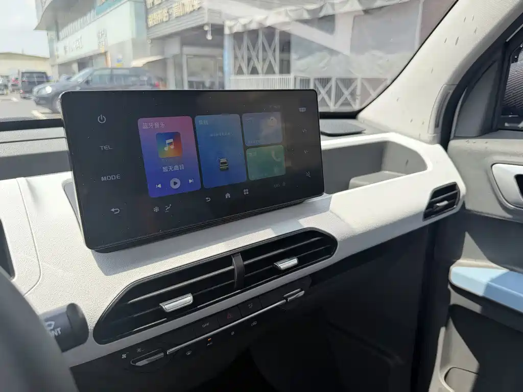 Geely Galaxy Panda 2023 — фото 12