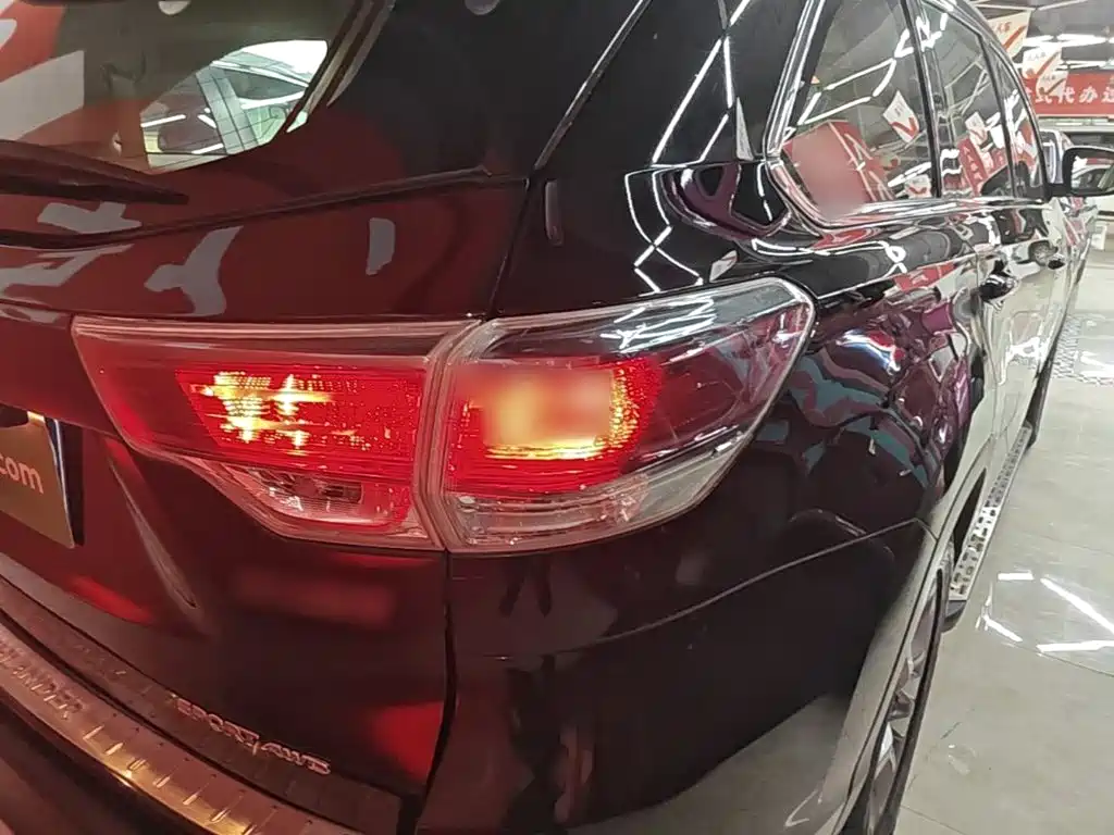 Toyota Highlander 2015 — фото 8