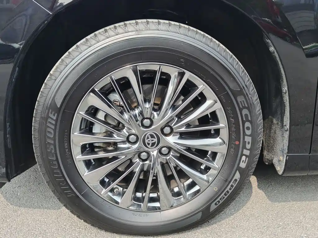 Toyota Alphard 2020 — фото 17