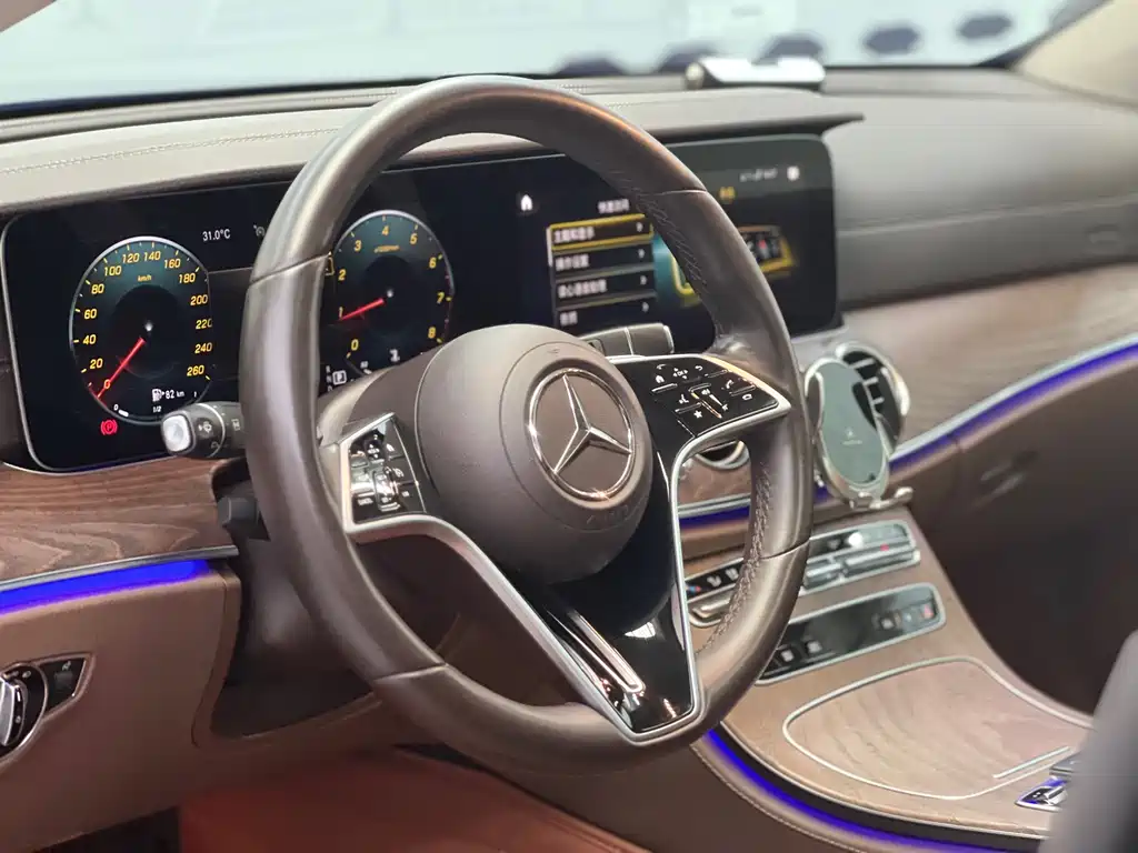 Mercedes-Benz E-Class 2023