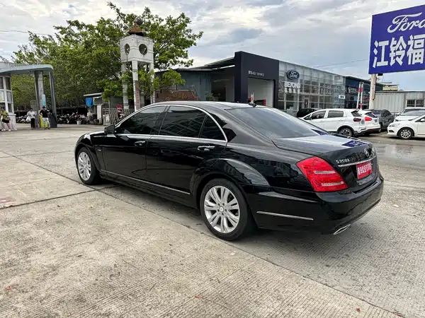 Mercedes-Benz S-Class 2013